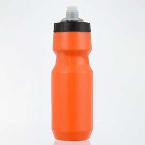 Spremere bottiglie d'acqua, bottiglia d'acqua sportiva laterale con coperchio a scatto rapido, idratazione rapida e facile, bottiglie d'acqua da palestra 700ml - Product Image 5
