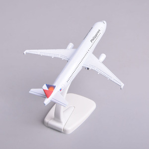 Modèle d'avion en alliage de zinc 16 cm <span class=keywords><strong>A320</strong></span> à l'échelle <span class=keywords><strong>1</strong></span>/<span class=keywords><strong>400</strong></span>, artisanat, cadeau pour le Nouvel An chinois, design Philippine Airlines, moulé sous pression - Product Image 5