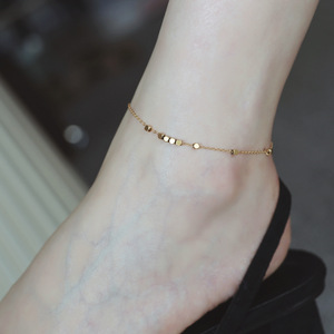 สร้อยข้อเท้าสแตนเลสสตีลชุบทองสำหรับผู้หญิงรุ่นใหม่ Luxe ประดับด้วยลูกปัดสี่เหลี่ยมเล็กๆ ทนทานต่อการซีดจาง - Product Image 3