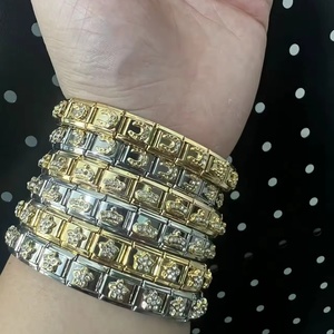 Pulsera de Acero Inoxidable con Dijes Italianos YIWU Gold Lovers, Pulsera de Trébol de Cuatro Hojas, Pulsera de Corazón Amoroso - Product Image 1