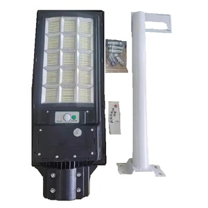 Farola Solar LED Todo en Uno de 300W con Poste para Jardines y Carreteras Exteriores, IP68, 12 Horas de Funcionamiento - Product Image 5