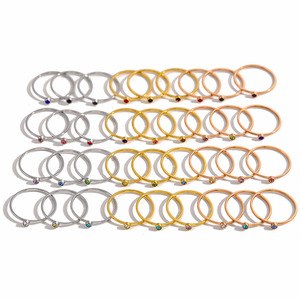 Ensemble de bagues de fiançailles et de mariage pour femmes, tendance, certifiées par une tierce partie, en acier inoxydable plaqué or, design géométrique, micro-incrustation 18K - Product Image 4