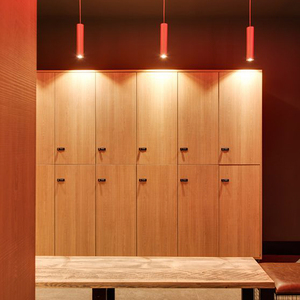 Casiers de Vestiaire Intelligents Étanche en HPL pour Salle de Sport, Spa et Fitness - Product Image 1