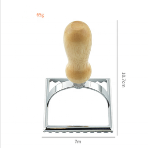 Jeu de timbres pour raviolis Moule à timbres pour fabricant de raviolis avec manche en bois et jeu de timbres cannelés pour raviolis - Product Image 6