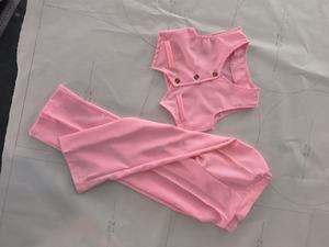 Nuovo Completo Tre Pezzi Elegante Primaverile e Autunnale per Ragazze, Stile Britannico, con Gilet, Pantaloni e Camicia Base - Product Image 2