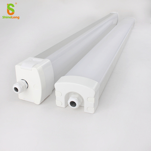 Lumière LED Triproof pour parking IP66 20W-60W 100lm/W CRI>80 Certifiée ETL ROHS Utilisation en entrepôt Angle de faisceau 120° - Product Image 1