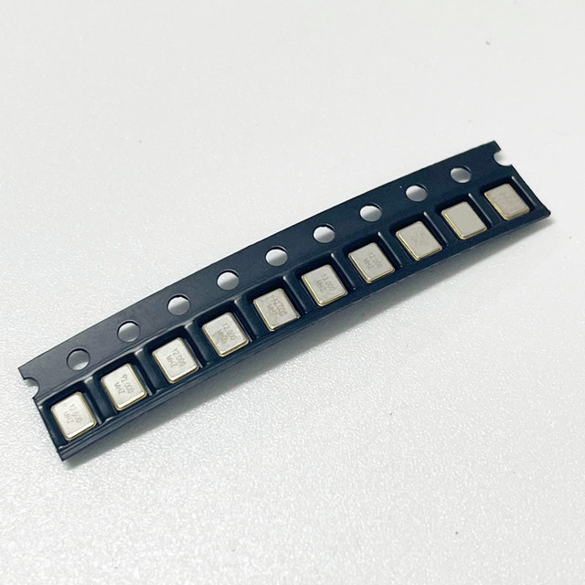3225 SMD 4-Pin Passive Crystal Oscillator with Frequencies 29.4912m 13.52127m 18.080Mhz Crystals Product Category