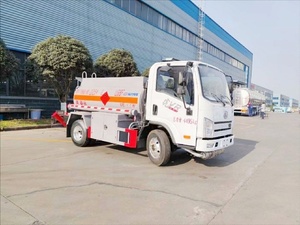 Camion-citerne à carburant Dongfeng neuf, <span class=keywords><strong>le</strong></span> <span class=keywords><strong>moins</strong></span> <span class=keywords><strong>cher</strong></span>, de 5000 litres, pour la vente - Product Image 2