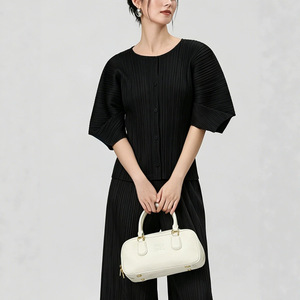PY 2026 Casual Daily Style Miyake Pleated Button-Up Batwing Sleeve Loose Fit Women's Western Clothing Bulk Wholesale - Product Image 2