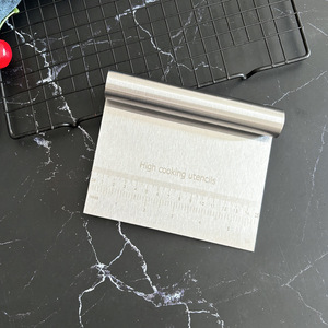 Cortador de masa de cocina multifuncional de acero inoxidable apto para lavavajillas, raspador de repostería y Banco, herramientas para hornear y repostería - Product Image 6