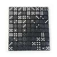 Haute qualité en gros 12mm acrylique noir blanc Mini Standard Pixel Gaming D6 jeu de dés pour les jeux de société d'enseignement des mathématiques
