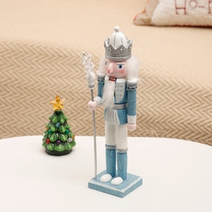 SHUANGYUAN 30cm <span class=keywords><strong>casse</strong></span>-<span class=keywords><strong>noisette</strong></span> de Noël en décoration de Noël de style bleu-blanc <span class=keywords><strong>classique</strong></span> pour table - Product Image 4