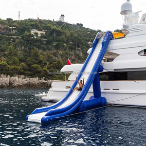 Glissière d'eau extérieure de <span class=keywords><strong>bateau</strong></span> de yacht de quai gonflable de location flottante personnalisée pour le <span class=keywords><strong>bateau</strong></span> de yacht - Product Image 1