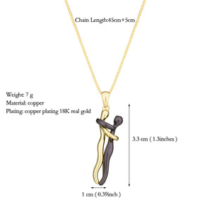 Collana per Coppie Abbracciata in Oro 18K, Gioiello con Pendente di Amanti che si Abbracciano e si Baciano - Product Image 2
