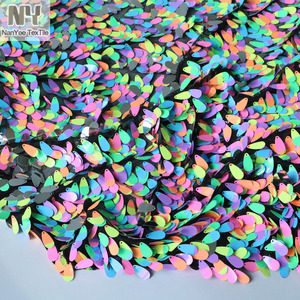 Nanyee Textile Espacio teñido Paillette Multi colores bordado Macaron Rainbow Seeds Drop Lentejuelas Telas - Product Image 4