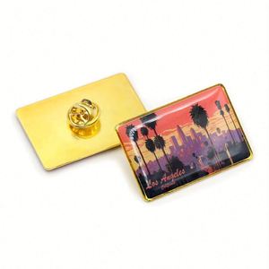 Pins de metal esmaltados suaves y duros personalizados al por mayor con diseño propio, logotipo y nombre para sombreros y solapas, ideales para ropa. - Product Image 3