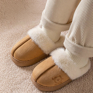 Nouvelles pantoufles en TPR pour enfants, pantoufles chaudes, pantoufles en peluche, pantoufles d'extérieur avec une grande promotion - Product Image 1