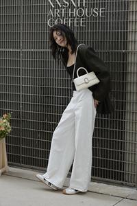 Bolso de Mano Minimalista de Cuero Genuino Rígido, Bolso de Noche Inspirado en Diseñadores para Bodas, Fiestas, Trabajo Diario - Product Image 5