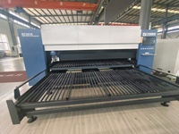 Machine de découpe laser compacte DC3015 avec éjection latérale, design peu encombrant, idéale pour le traitement des métaux