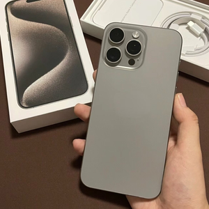 ใหม่เอี่ยมสำหรับ 15 Pro <span class=keywords><strong>256GB</strong></span> รุ่น US พร้อมกล่องและอุปกรณ์เสริม รองรับ 5G/WiFi รับประกัน 6 เดือน แรม 8GB รองรับซิมคู่ หน้าจอ OLED 120Hz - Product Image 1