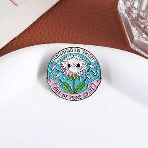 Broche de Aleación de Zinc Esmaltado con Diseño de Diente de León Enojado, Frase de Humor Caprichoso, Año Nuevo Chino, Venta al por Mayor - Product Image 3