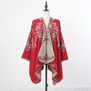 Sciarpa con Spacco per Donna, Elegante Mantella Jacquard Adatta per Viaggi e Tempo Libero - Product Image 6