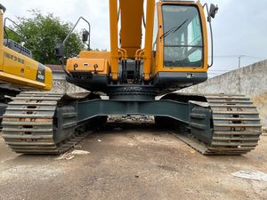 Hyundai 305LC-9 Maquinaria de construcción usada de 30 toneladas Excavadora en stock de Corea del Sur - Product Image 4