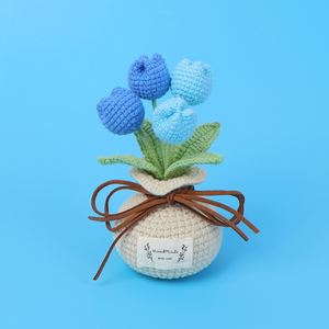 Nouveau design de vase en crochet artificiel tissé à la main, pot de fleurs en forme de tulipe pour les occasions de Noël et d'Halloween - Product Image 5