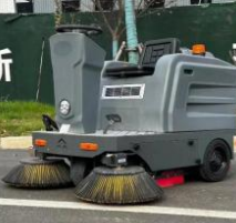 Máquina de Limpieza para Escuelas, Fregadora de Pisos Automática - Product Image 4