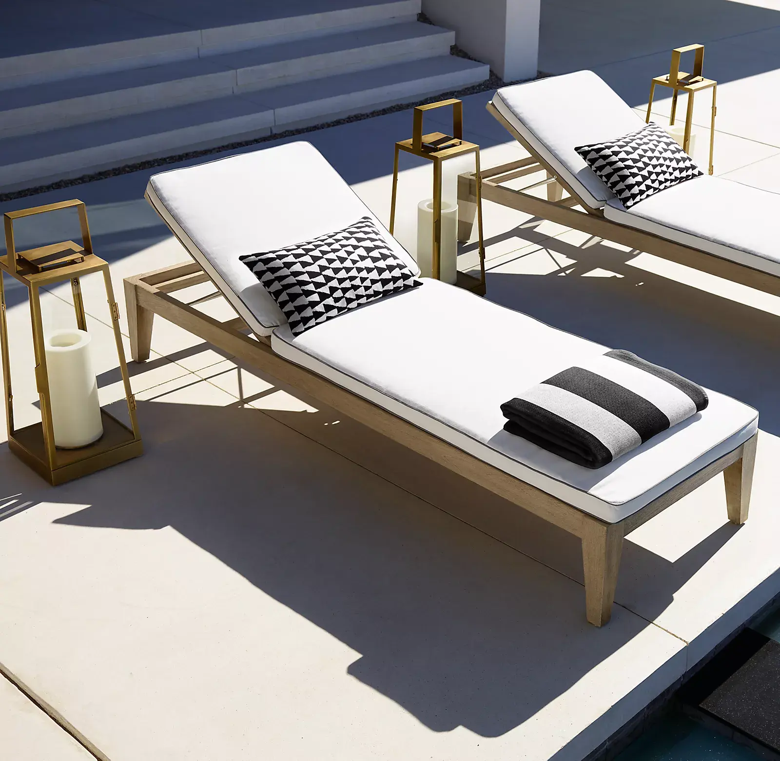 outdoor pool liege lounge möbel teakholz designer lounger