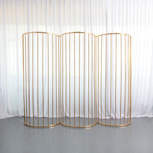 Arche florale dorée de mariage, moderne et stable, en forme de vague, pour décoration de scène de célébration - Product Image 3