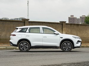 Fournisseur chinois BYD Song Pro DM-i 2026 133 km Édition Transcend SUV hybride à énergie nouvelle longue autonomie pour les trajets urbains et longs trajets - Product Image 4