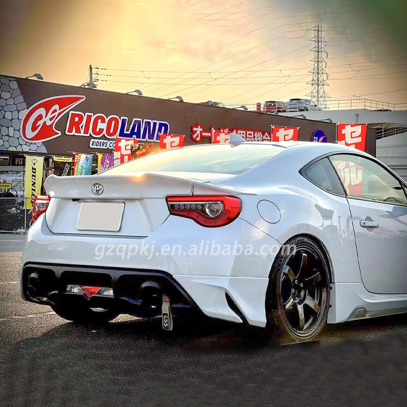 Modellista Bumper Body Kit: Front Lip, Side Skirt & Rear Lip for