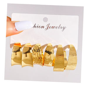 Juego de 3 Piezas de Aros Grandes Modernos con Diseño Geométrico para Mujer - Product Image 1