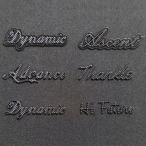 Écussons en silicone 3D brodés personnalisés écologiques, badges alphabet, étiquettes logo thermocollantes, étiquettes de vêtements imprimées par transfert thermique - Product Image 1