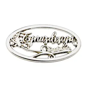 Zinc Alloy Logo Oval Desain Tag Pakaian, Huruf Nikel Warna Merek Lubang Label Pribadi