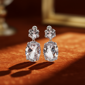 Orecchini Pendenti Rossi E493 con Cristalli, Gioielli di Lusso da Donna per Feste, Montatura a Griffe, Forma a Goccia d'Acqua, Orecchini con Strass - Product Image 2