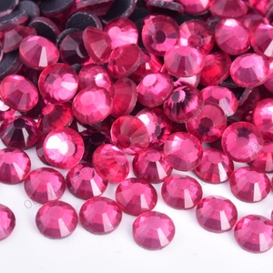 Oleeya Promotion Strass thermocollants DMC, Grand paquet, Qualité tchèque supérieure, Tailles SS6 à SS40, Cristal AB, pour la décoration - Product Image 2