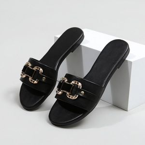 Nouvelles sandales plates tendance pour femmes, chaussures <span class=keywords><strong>de</strong></span> créateur populaires <span class=keywords><strong>de</strong></span> haute qualité à bout ouvert avec boucle - Product Image 3