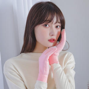 قفازات متماسكة بشاشة تعمل باللمس بشعار مخصص للشتاء الدافئ قفازات ترويجية تعمل باللمس للرجال والنساء - Product Image 4