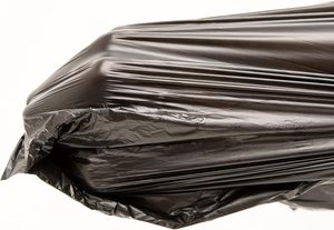 Bolsa para camisetas HuamaohengchunLarge Plain Black de 400 unidades, con relieve, 12 pulgadas x 7 pulgadas x 22 pulgadas, 17 micras, negra con asa - Product Image 5