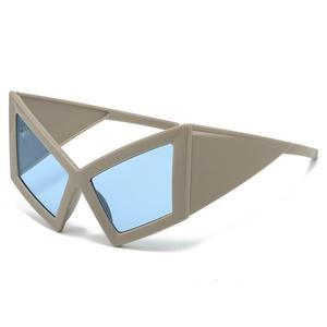 Lunettes de soleil noires tendance Y2K pour hommes et femmes, grandes lunettes de soleil de créateur, lunettes de soleil œil de chat surdimensionnées pour femmes - Product Image 4