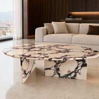 Table basse ronde de luxe en marbre italien Calacatta Viola avec pieds en dalle et bord incurvé pour salon et projets de villas