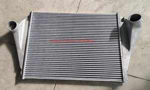 Refroidisseur intermédiaire de camion en aluminium OEM 4856125002/4863900001 SPI 4401-1705 refroidisseur intermédiaire pour radiateurs Fld-120 Freightliner produit OEM - Product Image 2