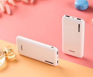 FONENG <span class=keywords><strong>2022</strong></span> Nouvelle conception Série P100 <span class=keywords><strong>Batterie</strong></span> <span class=keywords><strong>externe</strong></span> ultra-fine <span class=keywords><strong>Meilleur</strong></span> prix avec une bonne quantité - Product Image 1