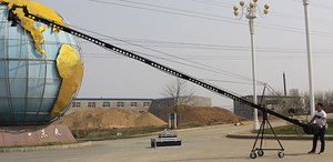 Grúa de Cámara LANC de 10m para Grabación de Películas, Buen Precio, con Cabezal Panorámico e Inclinable, Utiliza Motores de Alta Potencia - Product Image 4