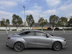 二手车几何<span class=keywords><strong>G6</strong></span> 2022款620乐享版新能源汽车紧凑型车左驾4门5座 - Product Image 2