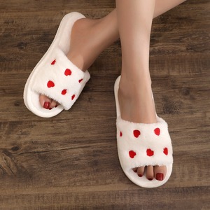 Peluche <span class=keywords><strong>da</strong></span> donna in pelliccia aperta <span class=keywords><strong>per</strong></span> pantofole <span class=keywords><strong>per</strong></span> quattro stagioni invernali <span class=keywords><strong>per</strong></span> uso domestico scarpe calde a pavimento carino <span class=keywords><strong>per</strong></span> le ragazze <span class=keywords><strong>per</strong></span> il commercio estero - Product Image 3