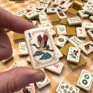 Jeu de Mahjong Minimaliste Moderne avec Motifs Artistiques Grue et Fleurs, 144 Tuiles Premium, Jeu Professionnel, Vente en Gros - Product Image 4