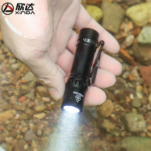 ซินดาไฟฉาย LED แบตเตอรี่แบบชาร์จไฟได้อลูมิเนียมอัลลอยด์สีดำ EDC แบบพกพากันน้ำใช้กลางแจ้ง - Product Image 3